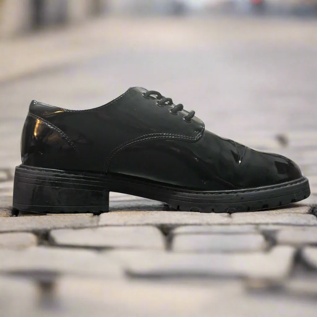 Schuh Logan Patent Lace-Up Shoes - Black (Size UK 7 / EU 40 / US 9)